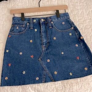 Madewell NWOT Embroidered Denim Mini Skirt Confetti Floral Limited Edition Dark